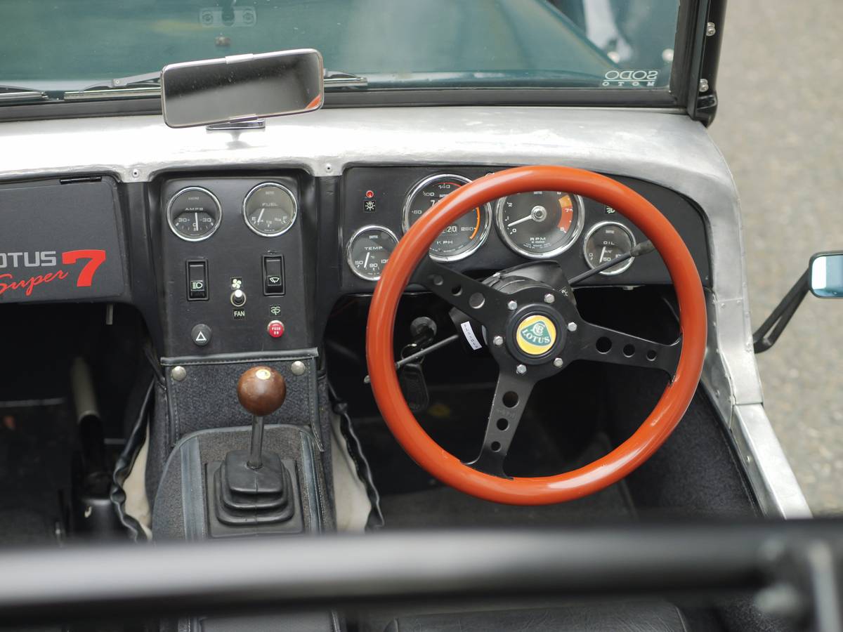 Lotus-super-7-caterham-1979-green-10
