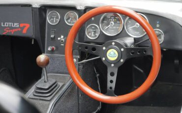 Lotus-super-7-caterham-1979-green-11