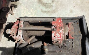 M37-military-vehicle-1953-red-12