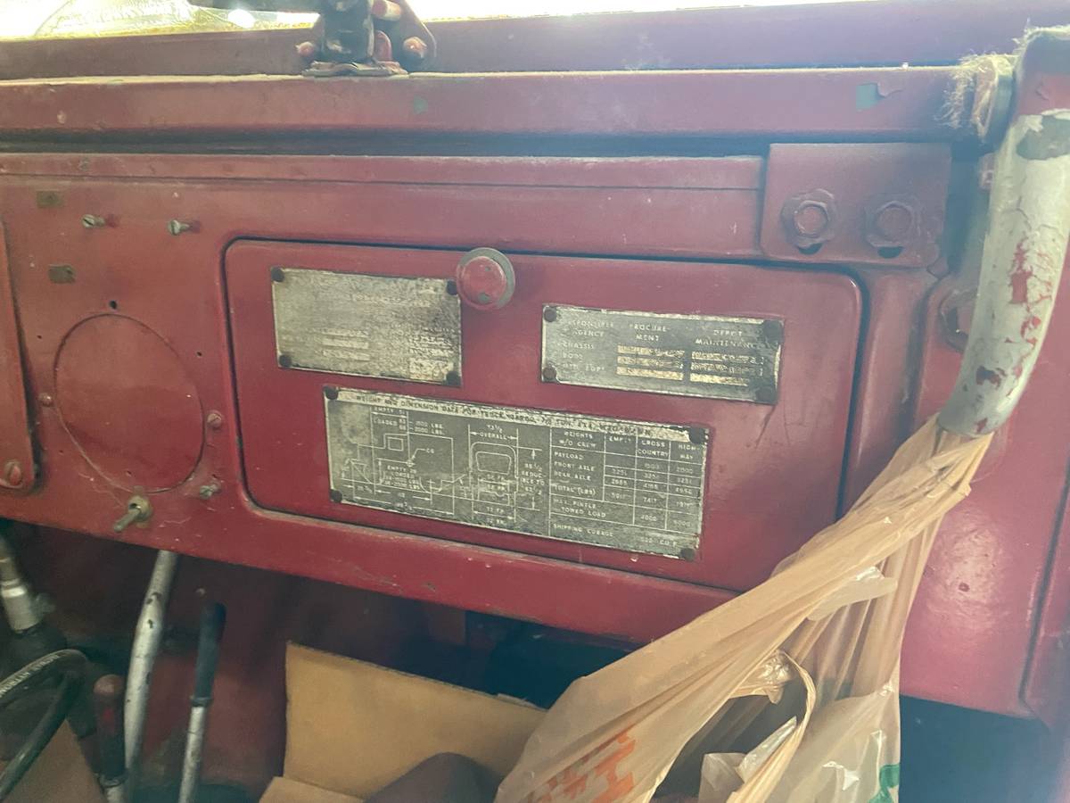 M37-military-vehicle-1953-red-22