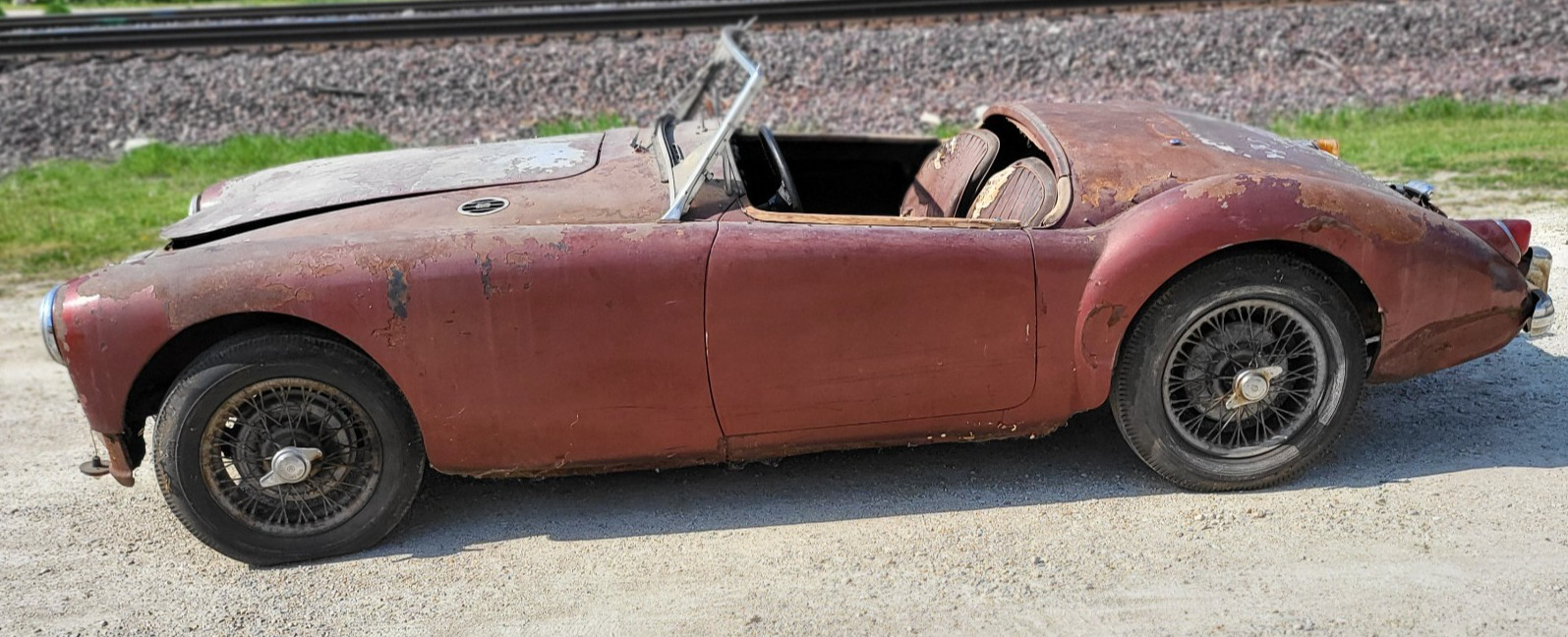 MG-MGA-1956-Convertible-1
