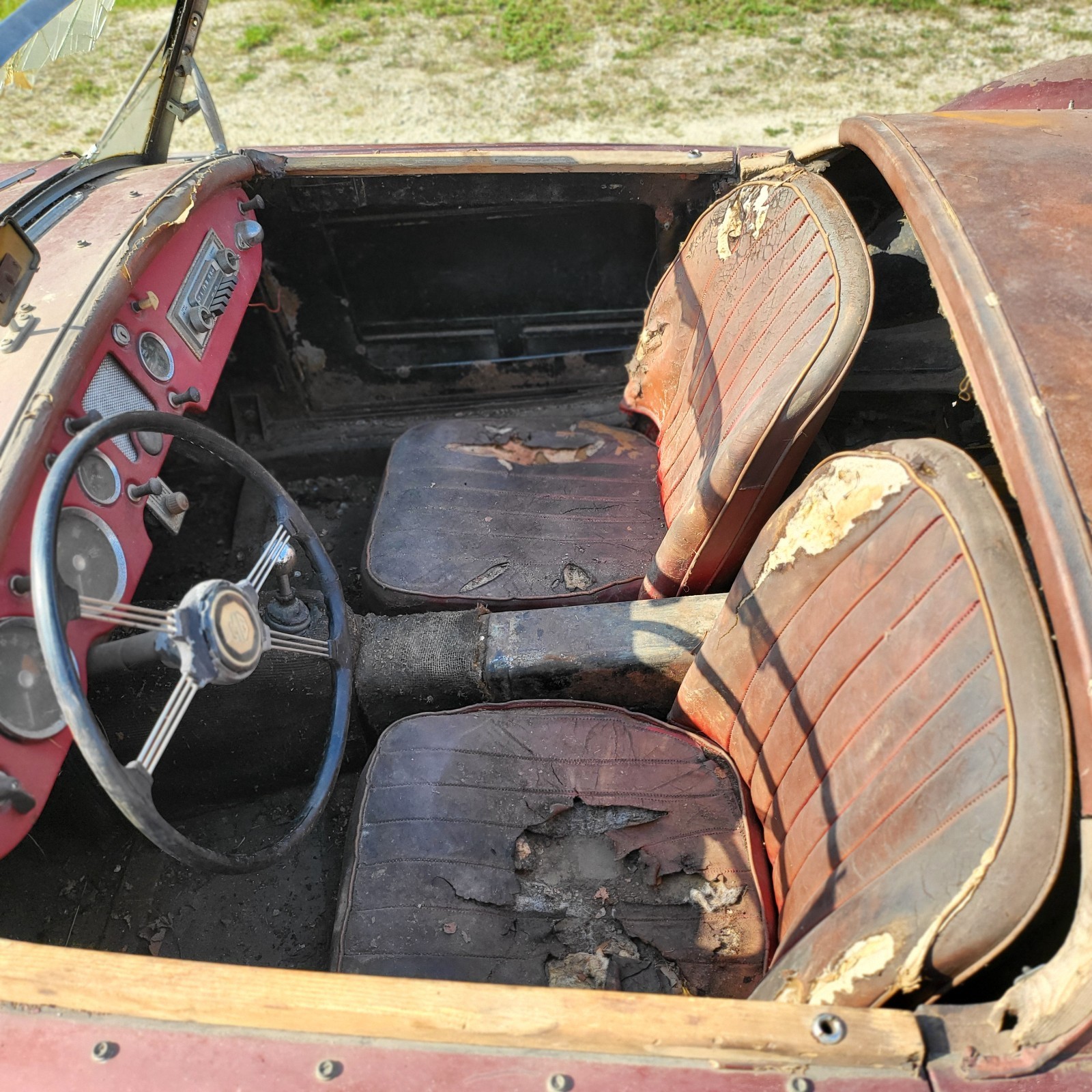 MG-MGA-1956-Convertible-2