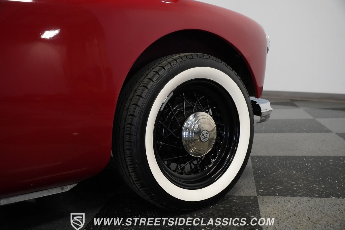 MG-MGA-1958-Convertible-37