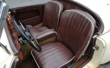 MG-MGA-1960-Convertible-15
