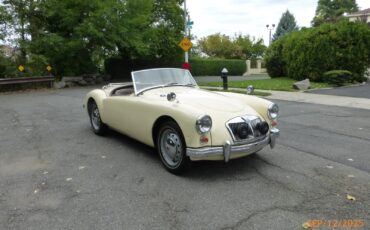 MG-MGA-1960-Convertible-29