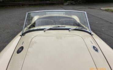 MG-MGA-1960-Convertible-6