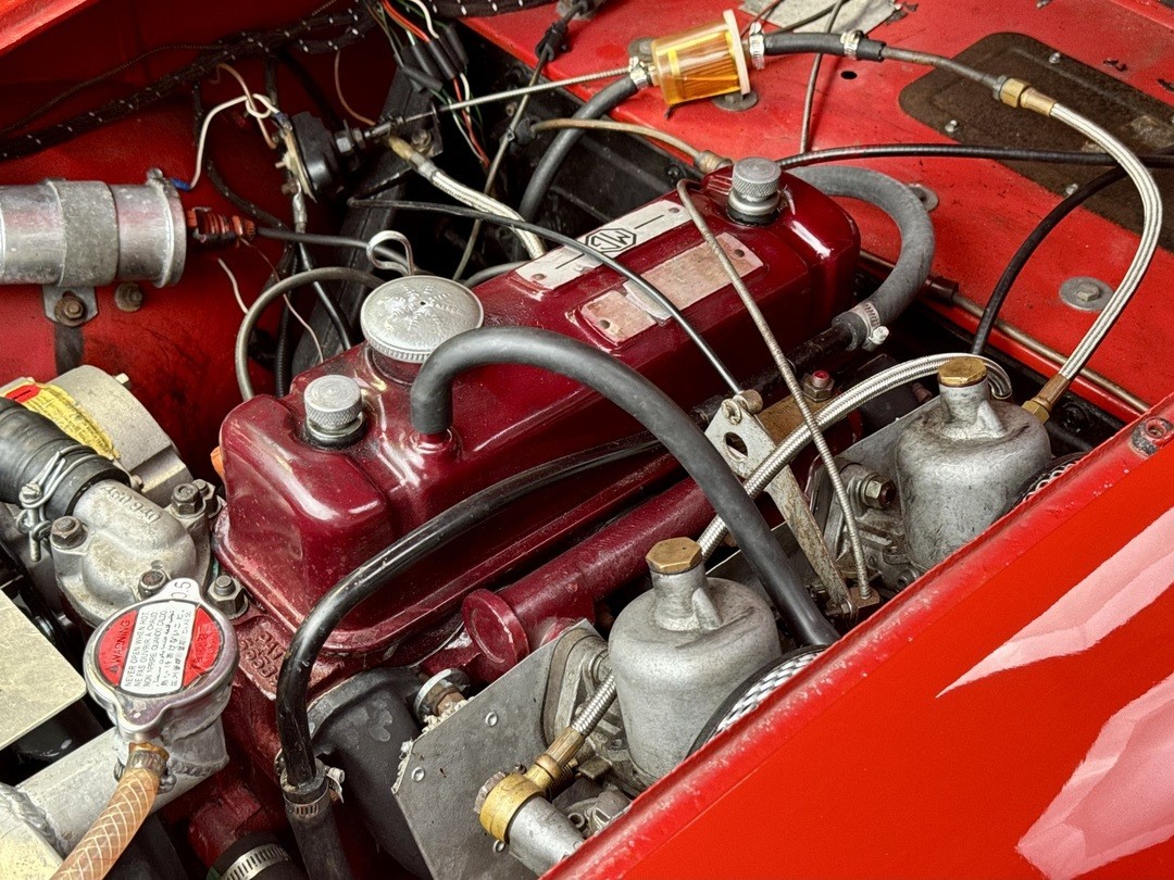 MG-MGA-1962-Convertible-26