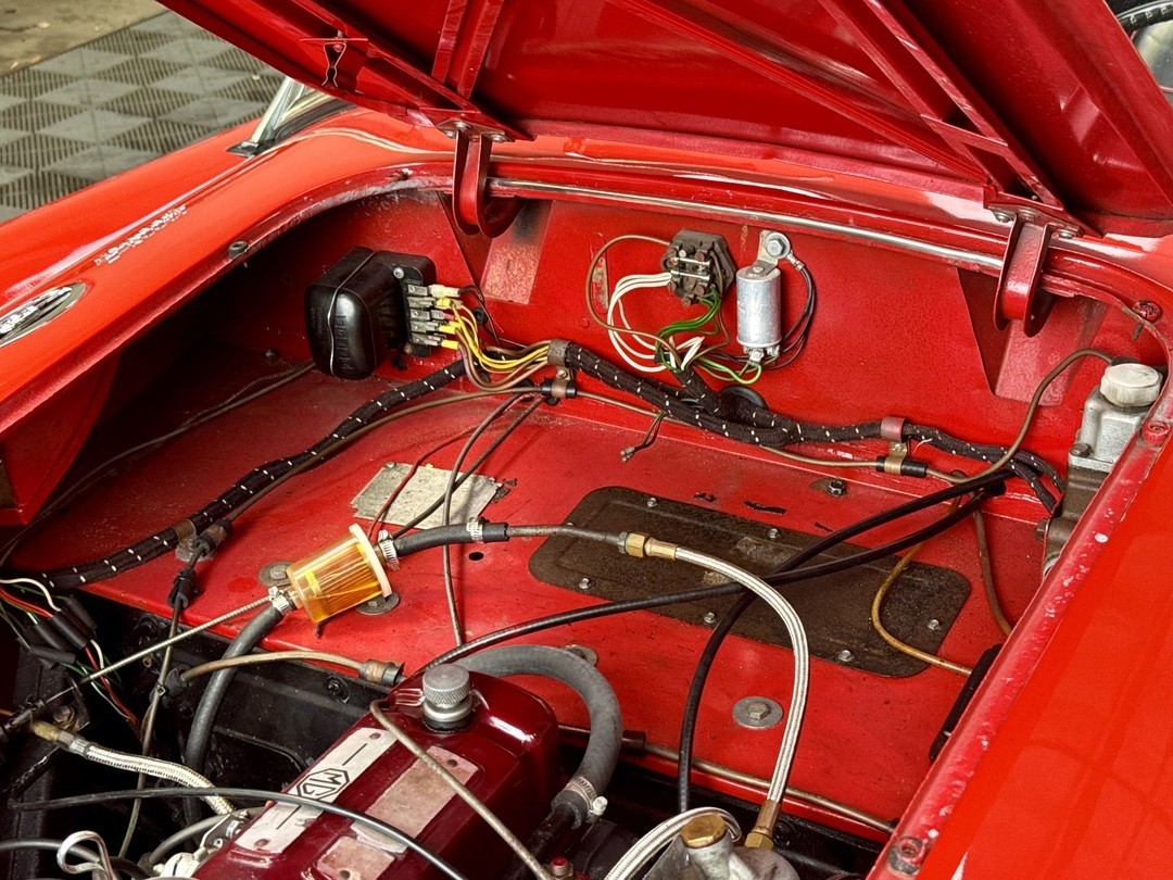 MG-MGA-1962-Convertible-28