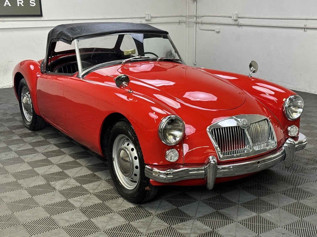 MG-MGA-1962-Convertible-35
