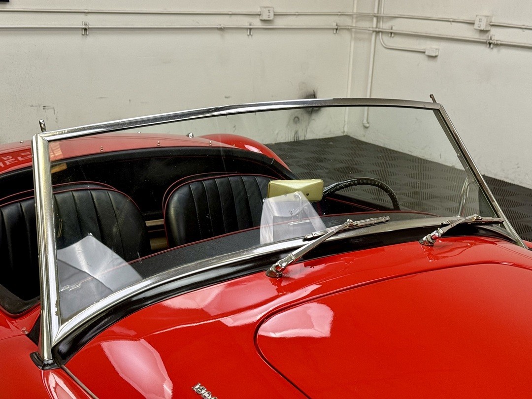 MG-MGA-1962-Convertible-6