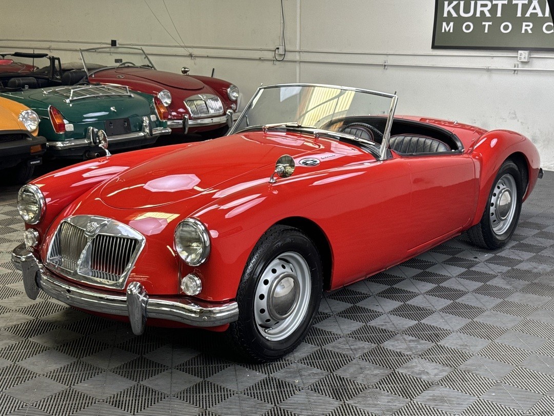 MG-MGA-1962-Convertible-8