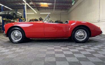 MG-MGA-1962-Convertible-9