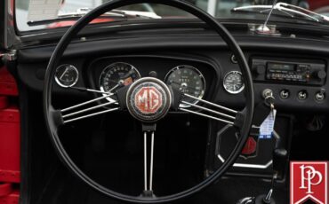 MG-MGB-1965-Roadster-13