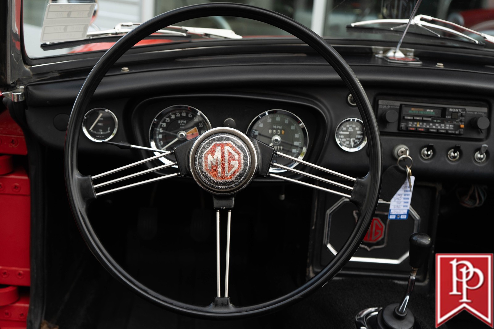 MG-MGB-1965-Roadster-13