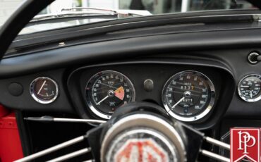 MG-MGB-1965-Roadster-14