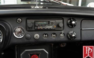 MG-MGB-1965-Roadster-15