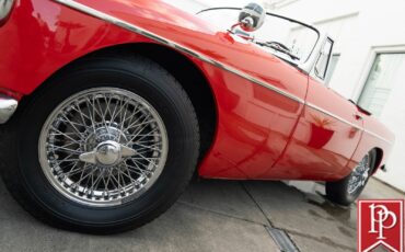 MG-MGB-1965-Roadster-2