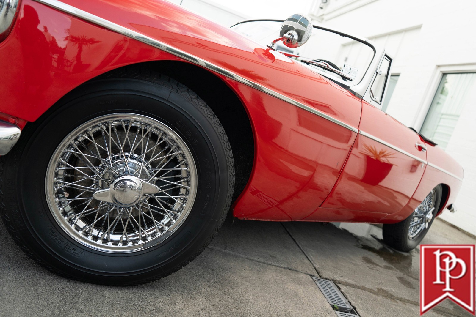 MG-MGB-1965-Roadster-2