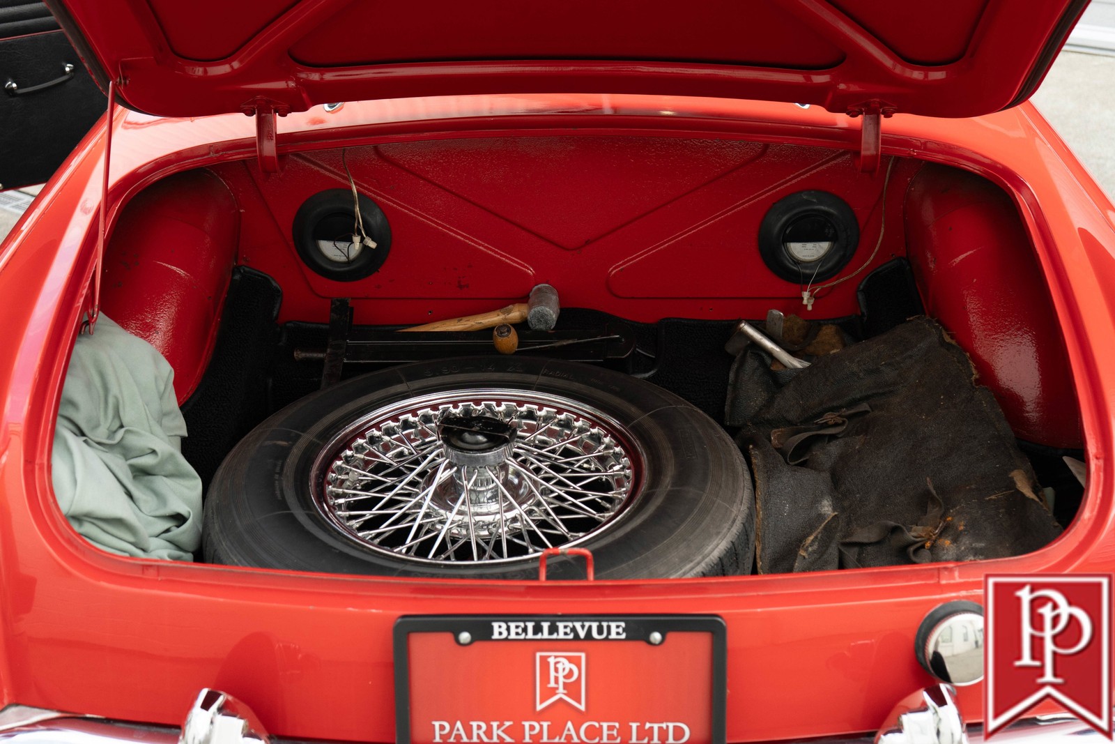 MG-MGB-1965-Roadster-23