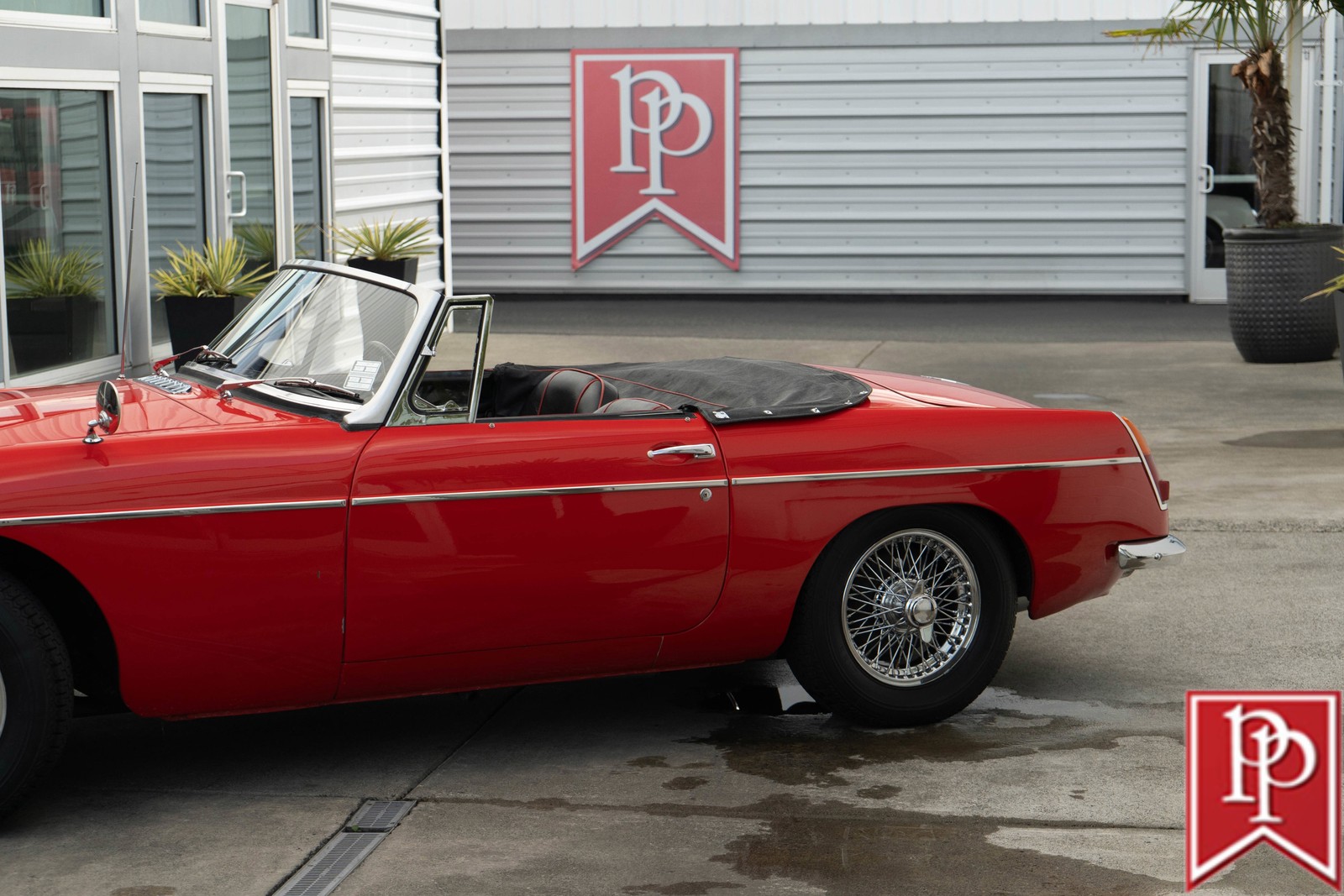 MG-MGB-1965-Roadster-3