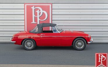 MG-MGB-1965-Roadster-30