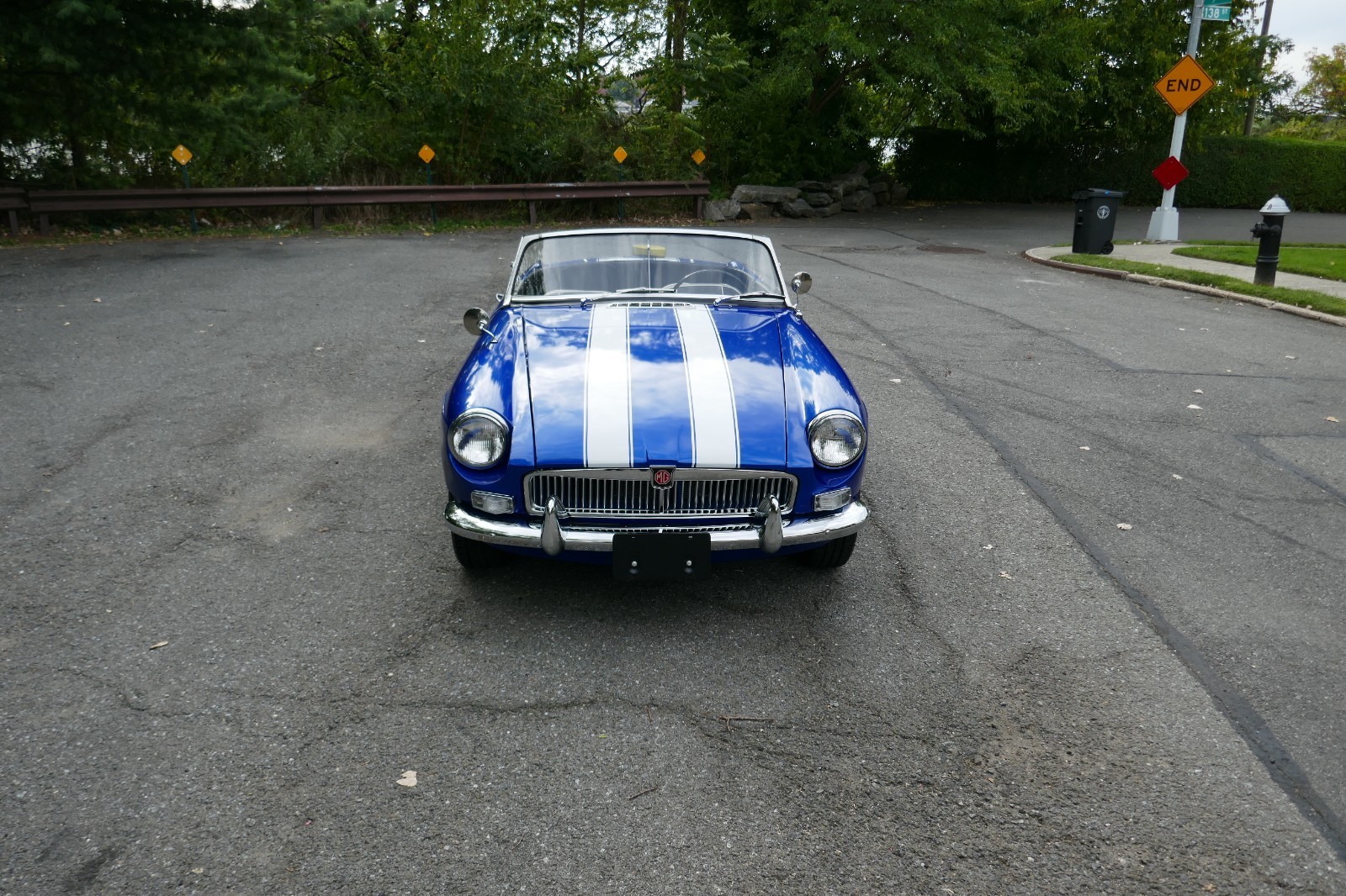MG-MGB-1966-Convertible-1