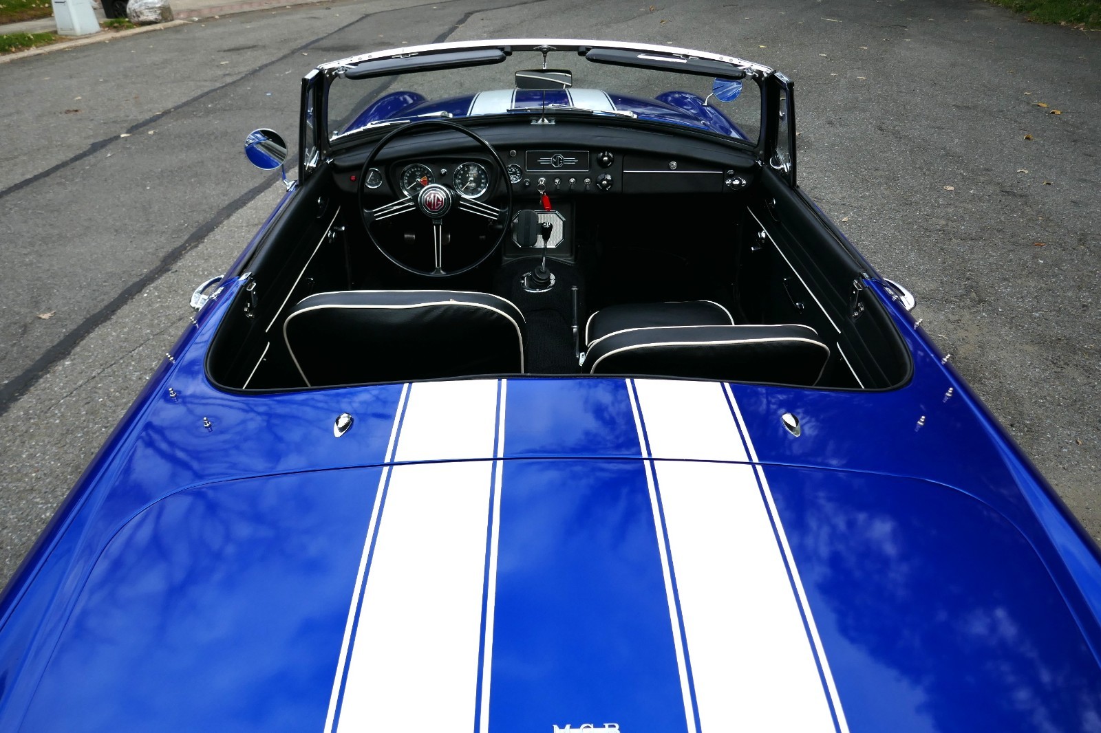 MG-MGB-1966-Convertible-12