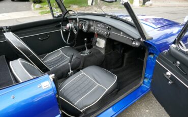 MG-MGB-1966-Convertible-14