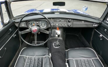 MG-MGB-1966-Convertible-16