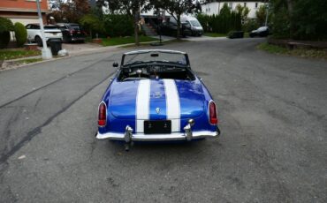 MG-MGB-1966-Convertible-3