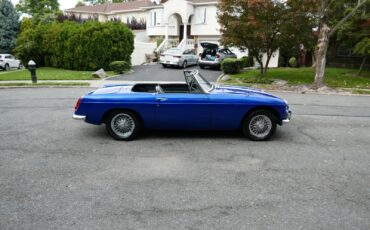 MG-MGB-1966-Convertible-4