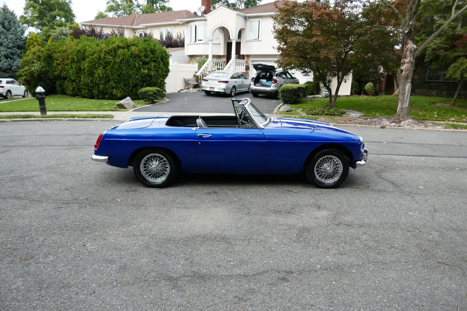 MG-MGB-1966-Convertible-4