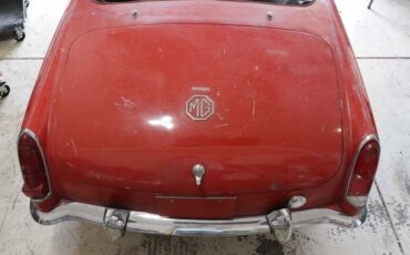 MG-MGB-1967-Convertible-3