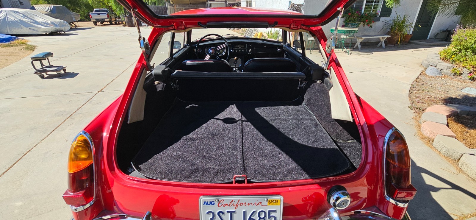 MG-MGB-1967-Hatchback-15