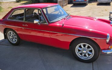 MG-MGB-1967-Hatchback-2
