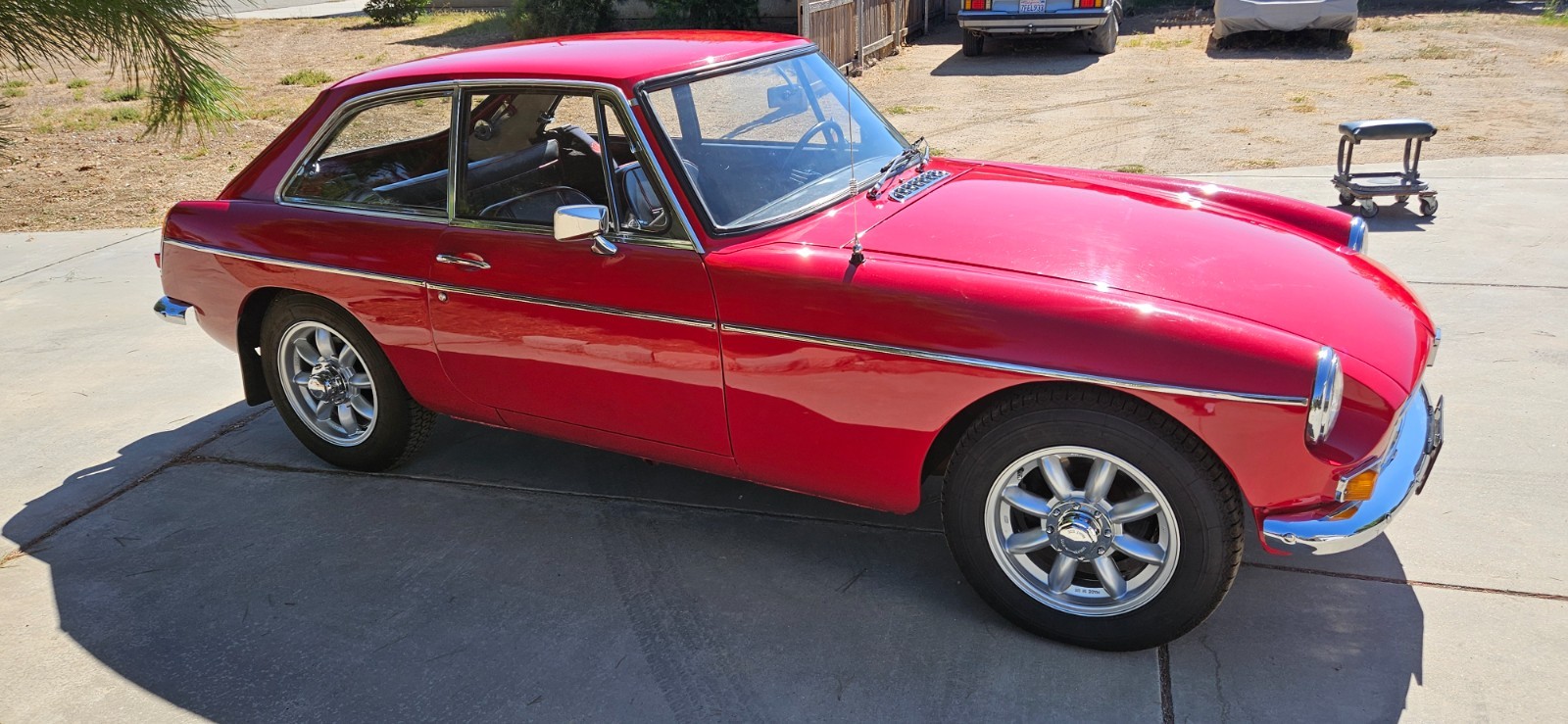 MG-MGB-1967-Hatchback-2