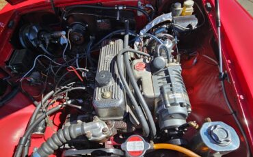 MG-MGB-1967-Hatchback-21