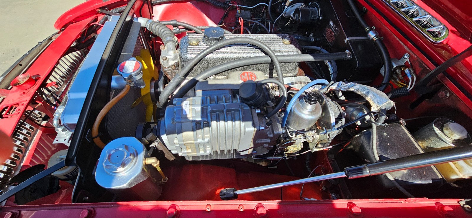 MG-MGB-1967-Hatchback-22