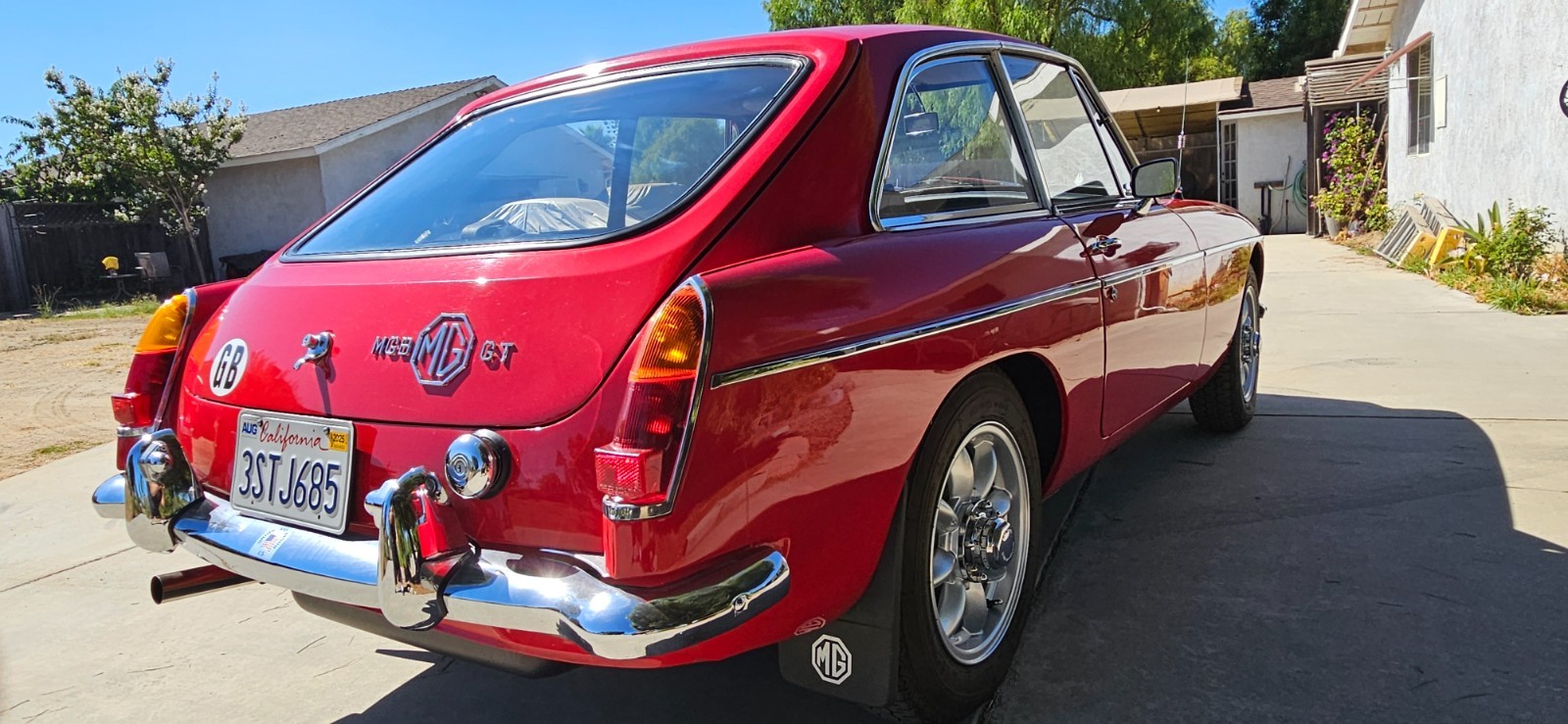 MG-MGB-1967-Hatchback-3