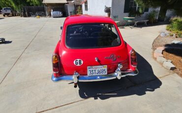 MG-MGB-1967-Hatchback-4