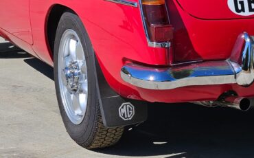MG-MGB-1967-Hatchback-6