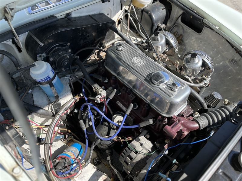 MG-MGB-1970-13