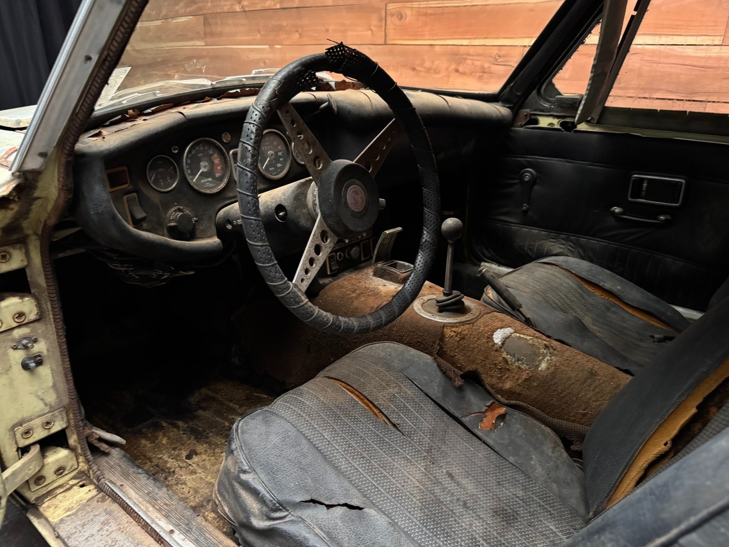 MG-MGB-1970-16
