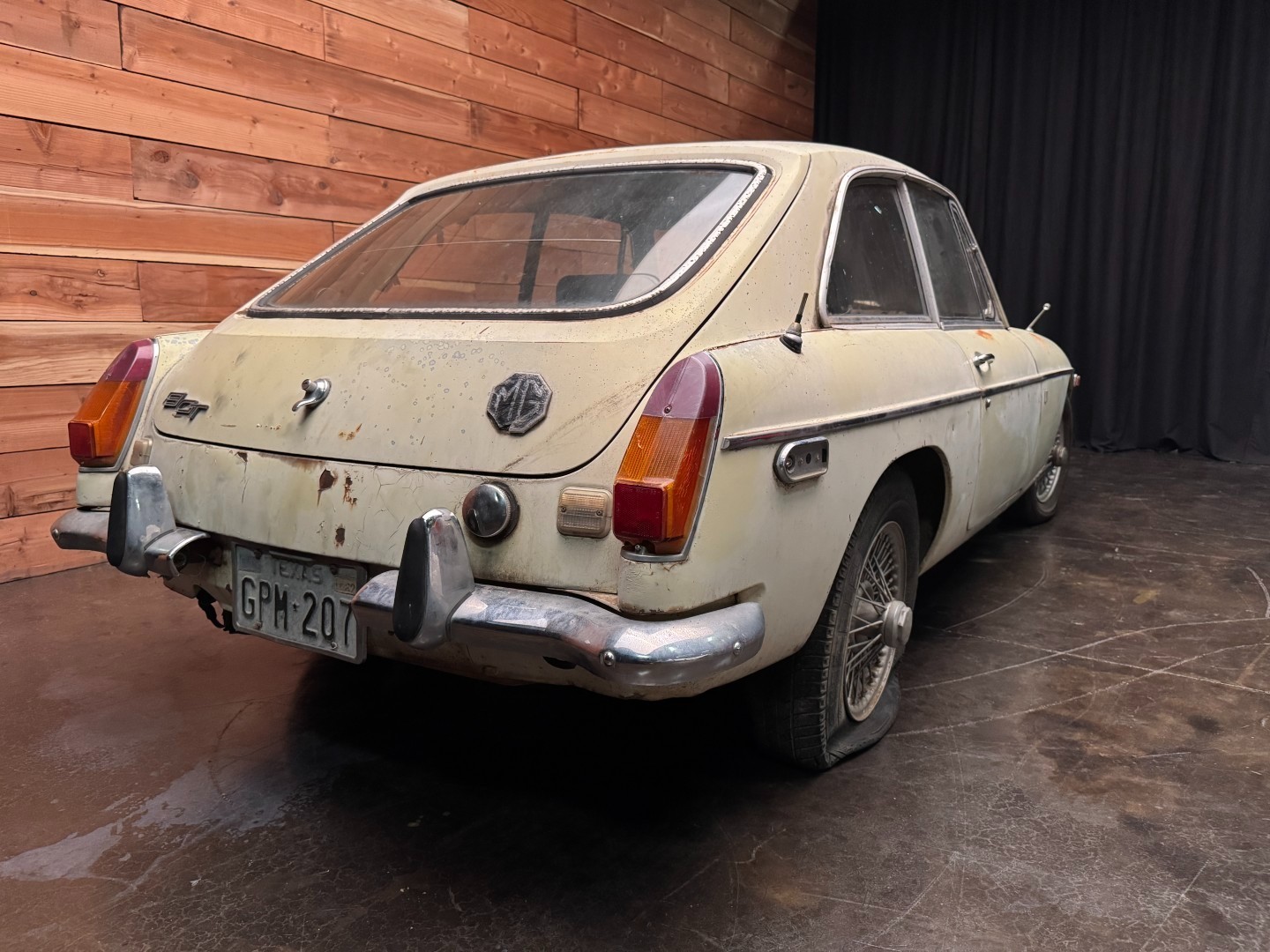 MG-MGB-1970-4
