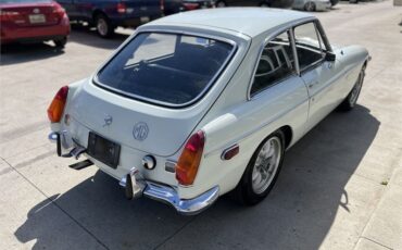 MG-MGB-1970-4