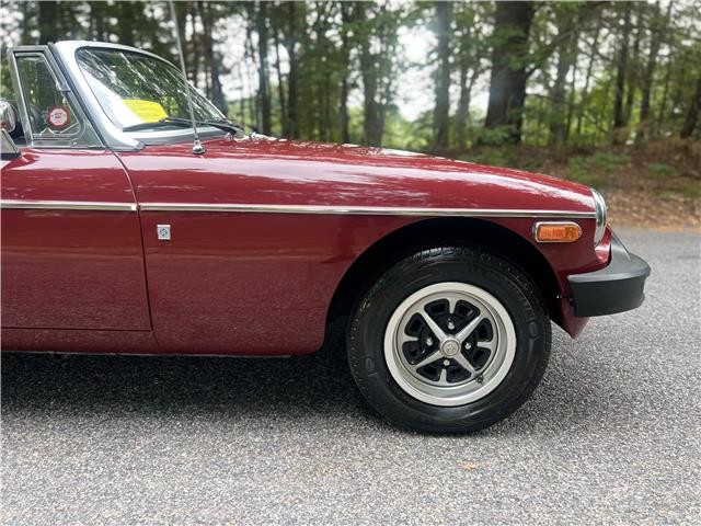 MG-MGB-1974-10