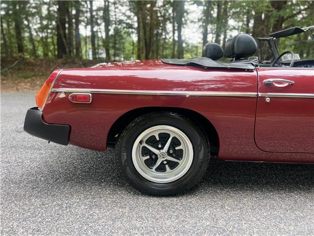 MG-MGB-1974-11