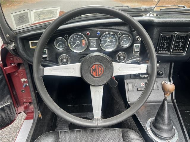 MG-MGB-1974-30