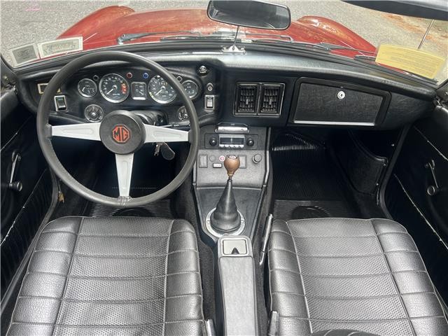 MG-MGB-1974-32