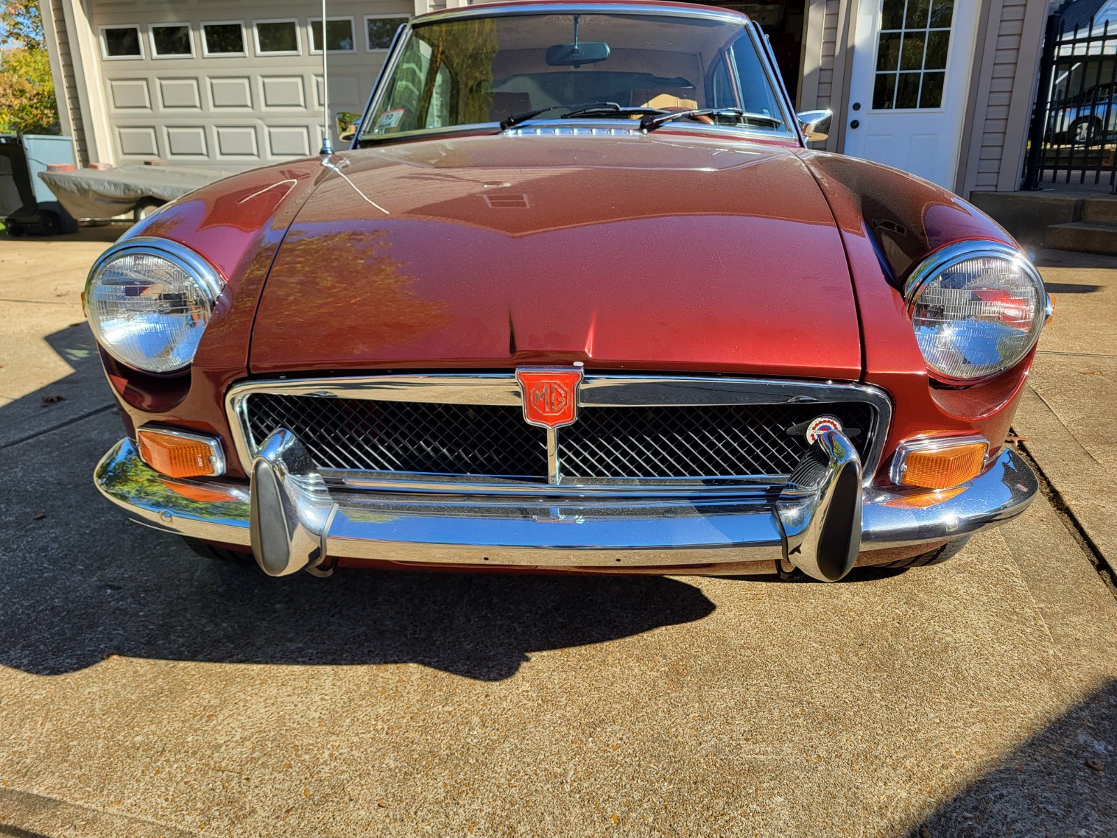 MG-MGB-1974-Coupe-3
